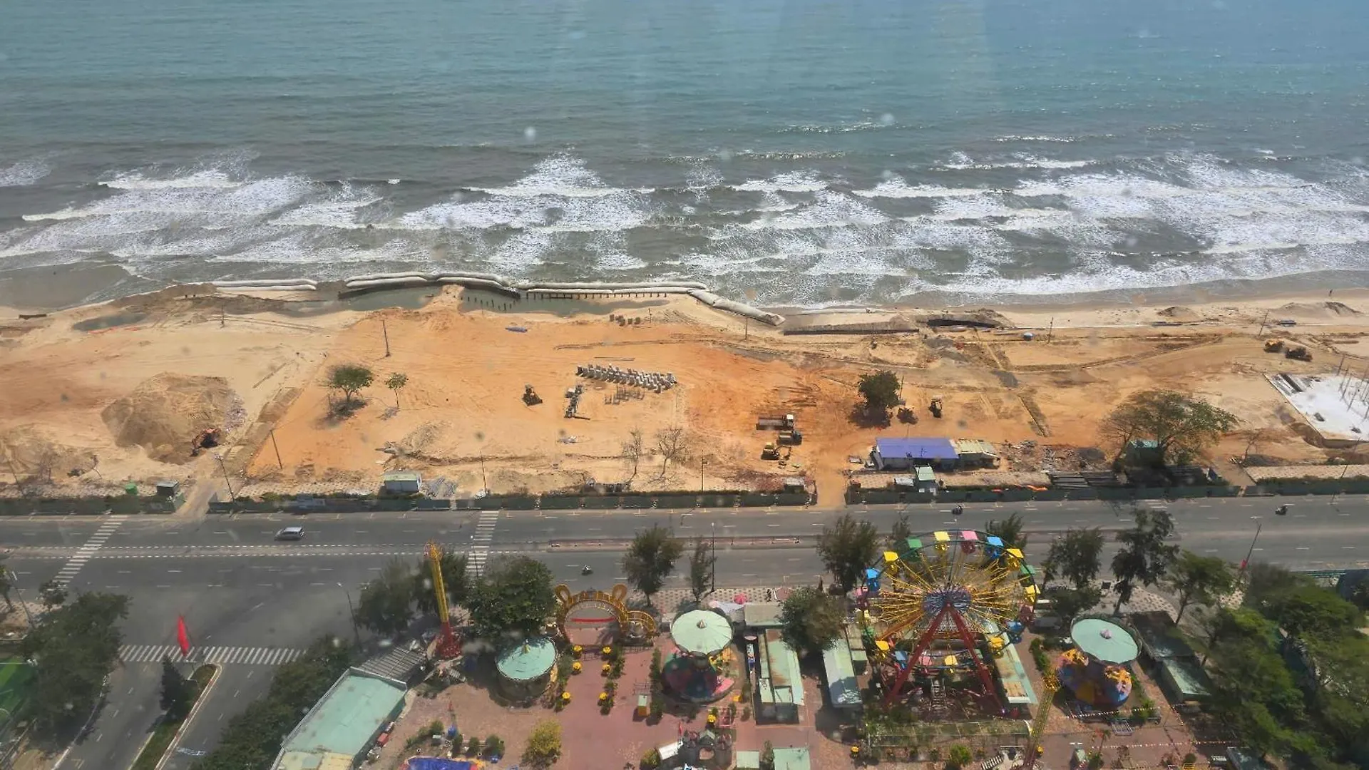 Toa Nha Oasky - Can Ho View Bien 32 Vietnam